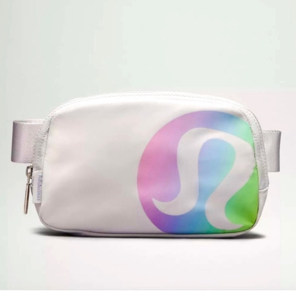 New Lululemon Everywhere 1L Belt Bag In Rainbow Logo
